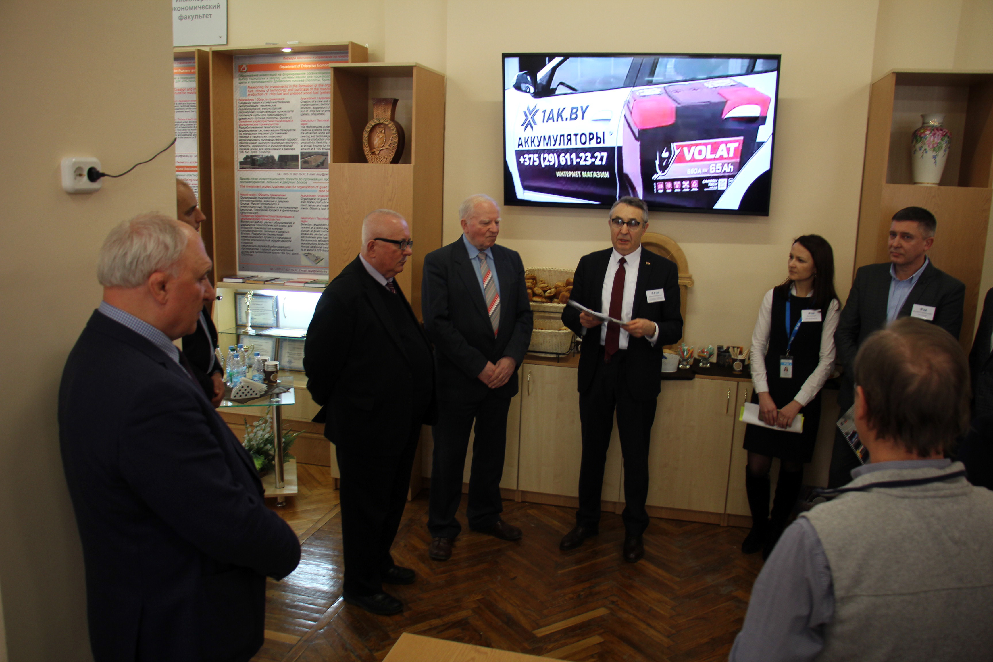 belorusskij-gosudarstvennyij-texnologicheskij-universitet-vyistupil-pl